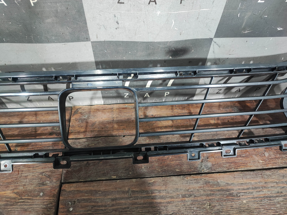 Решетка переднего бампера Voyah Free 21-нв Б/У Оригинал H97A2803008AA