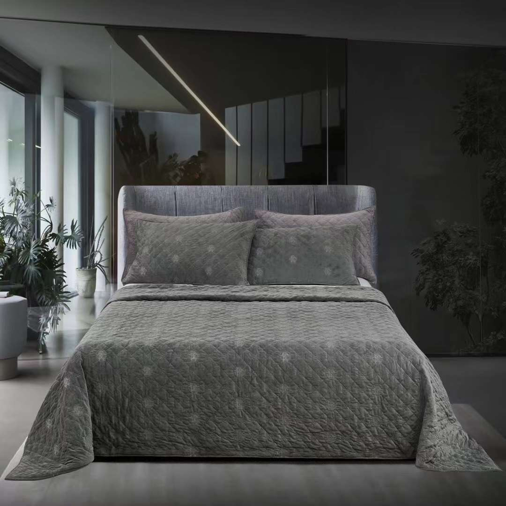 Бархатное покрывало Roberto Cavalli 220х240