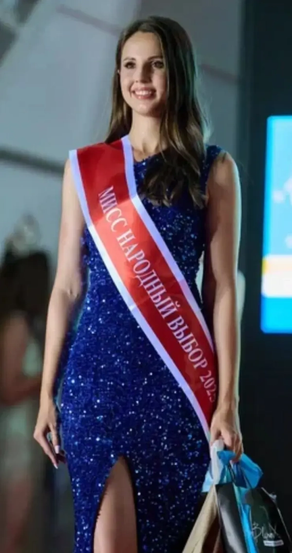 Лента для конкурса красоты. Серия ПРОФЕССИОНАЛЬНАЯ. Широкая лента + кант + розетка. Мод. 11 цвет в ассортименте.