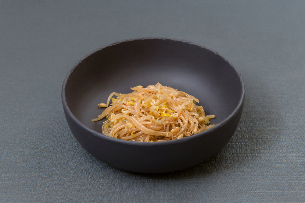 Маринованные ростки сои