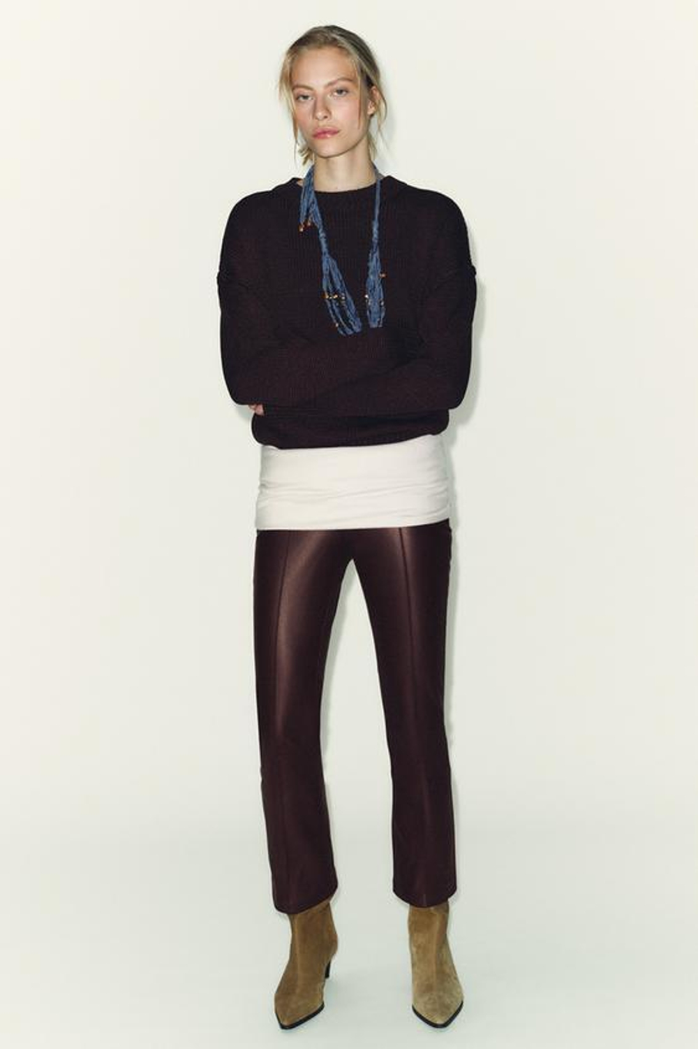 ZARA ЛЕГИНСЫ MINI FLARE ИЗ ИСКУССТВЕННОЙ КОЖИ, КОРИЧНЕВЫЙ