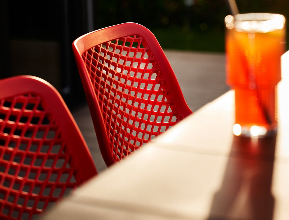 Стул пластиковый полубарный Siesta Contract Air Bar 65, красный