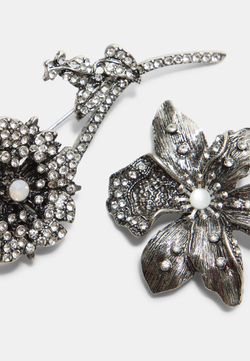 Stradivarius Набор из двух брошей со стразами, серый