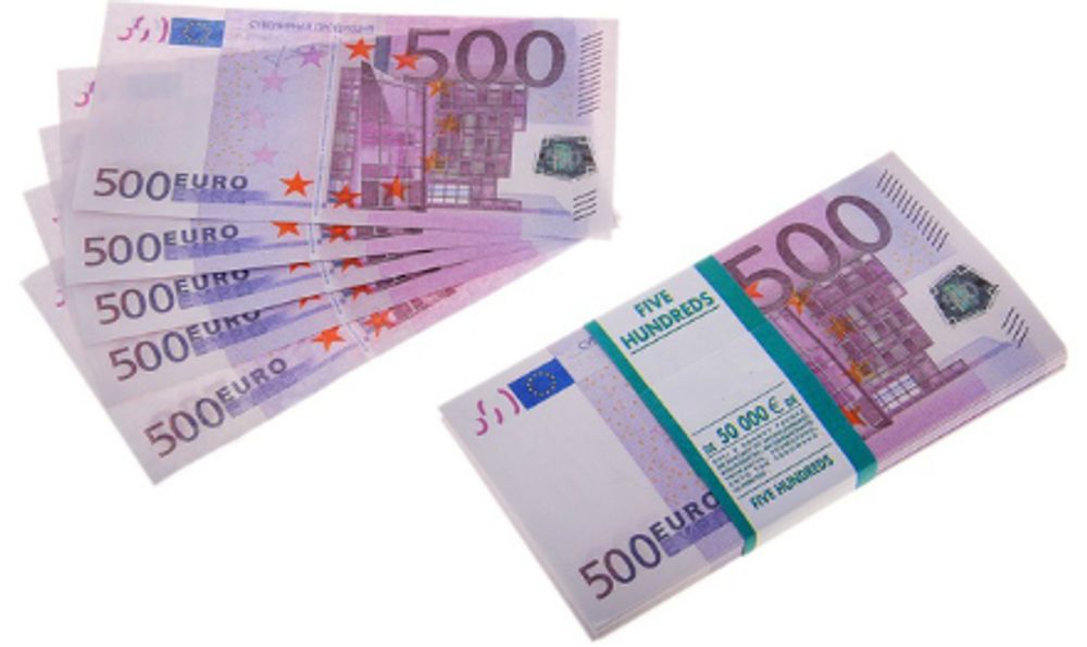 Пачка купюр (Шуточные деньги) 500 евро.