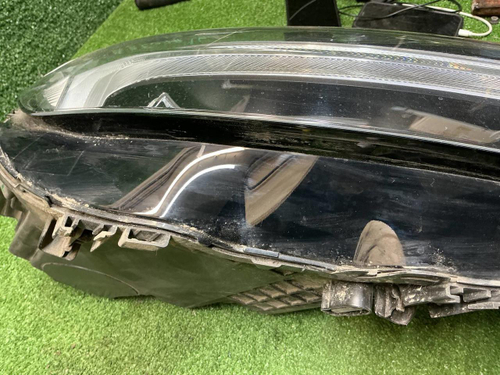 Фара правая Volvo XC60 2 (2017-2021) LED