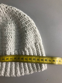 Шапка с блестящей ниточкой