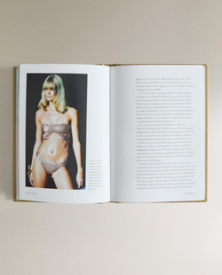 The Little Book of Gucci. Иллюстрированная книга о модном доме Gucci (на английском языке)