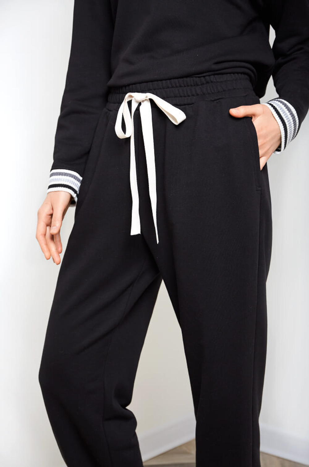 3842 Брюки женские (черный)