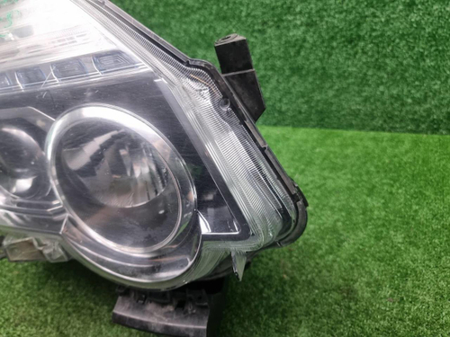 Фара правая Nissan X-Trail 2 Т31 (10-15) ксенон