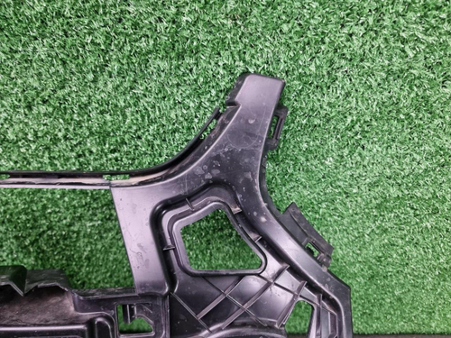 Кронштейн ПТФ правый BMW X1 F48 (2019-2022)