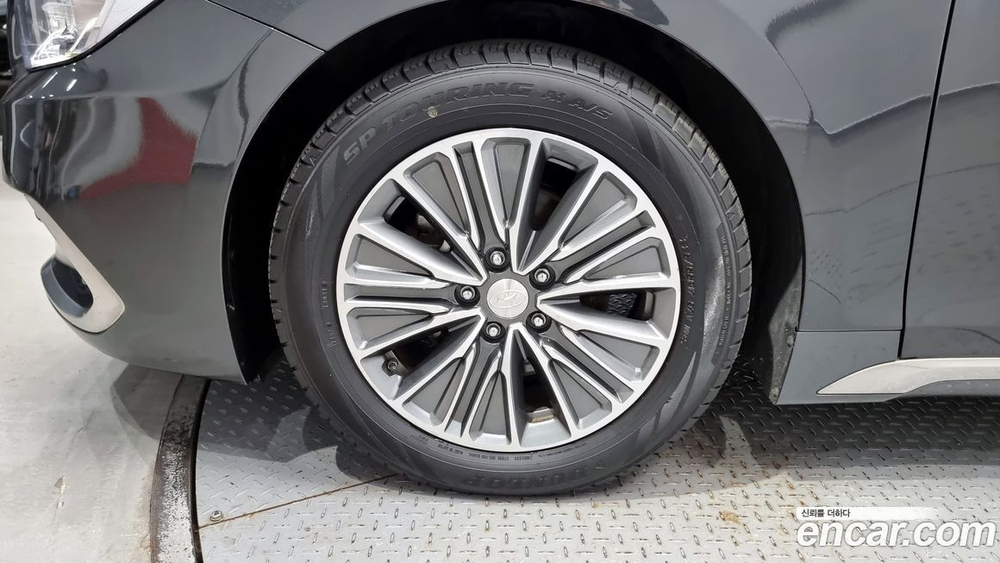 Hyundai Grandeur (Azera) IG Hybrid Exclusive (08.2019)