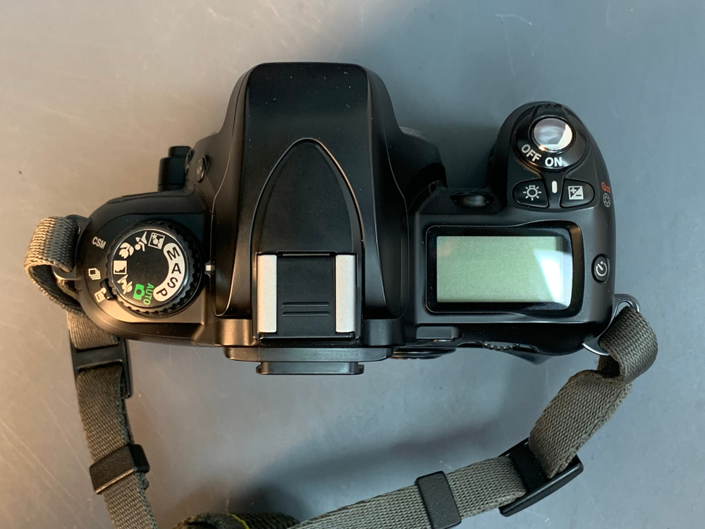 Nikon F75