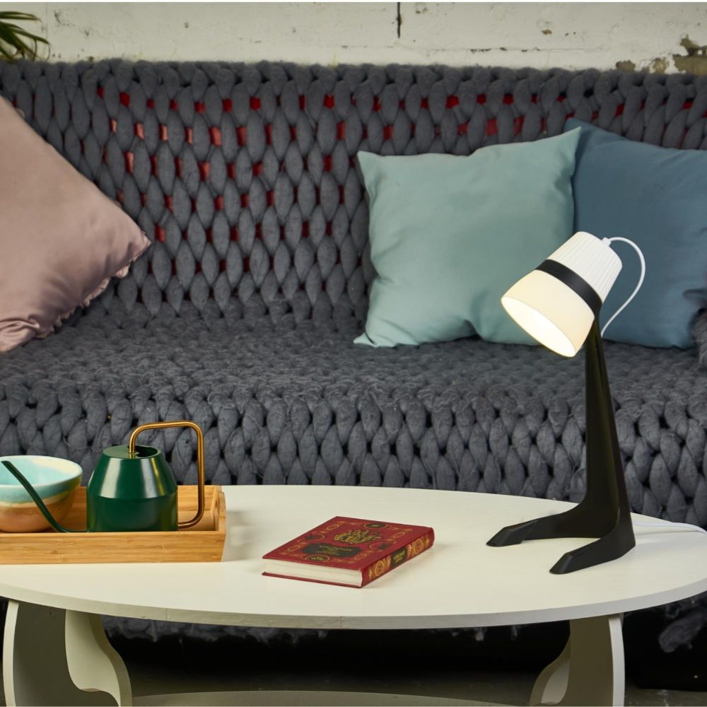 ULO-K22 D-E14-A BLACK-WHITE Светильник настольный. 40W. Цоколь E14. Механический выключатель. Черный с белым. ТМ Uniel