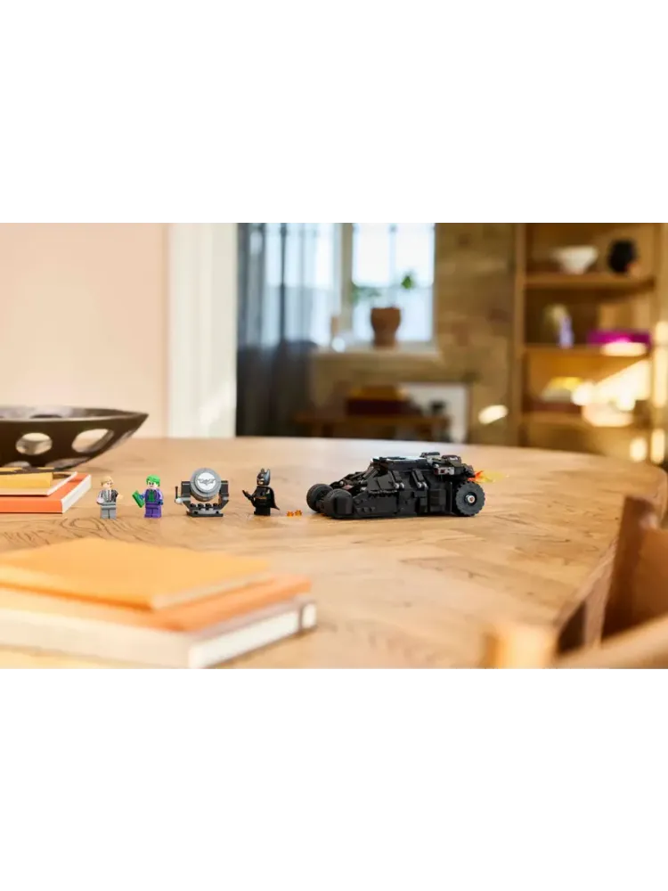 Конструктор Super Heroes 76303 Бэтмен против Двуликого