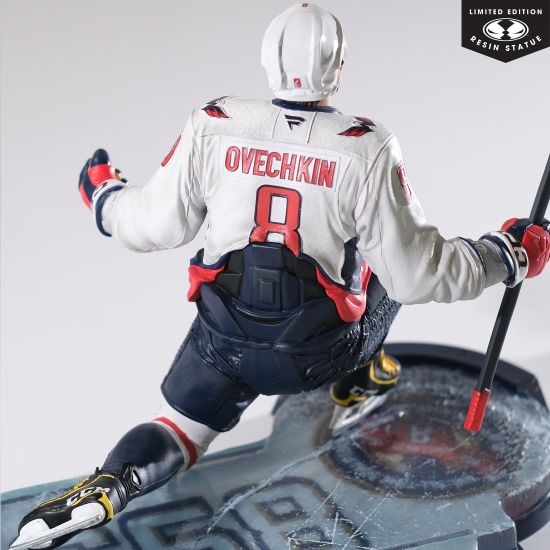 Фигурка NHL Alex Ovechkin All Time Goals Leader 1/6 28см 103298