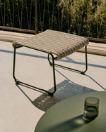 Подставка для ног Maurina из зеленой стали и серо-бежевым шнуром