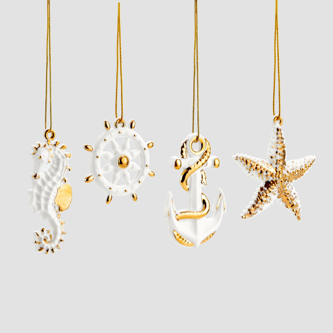 Набор из 4 елочных игрушек Farforite «Море зовет»: «Морской конек», «Морская звезда», «Якорь», «Штурвал» в подарочной коробке