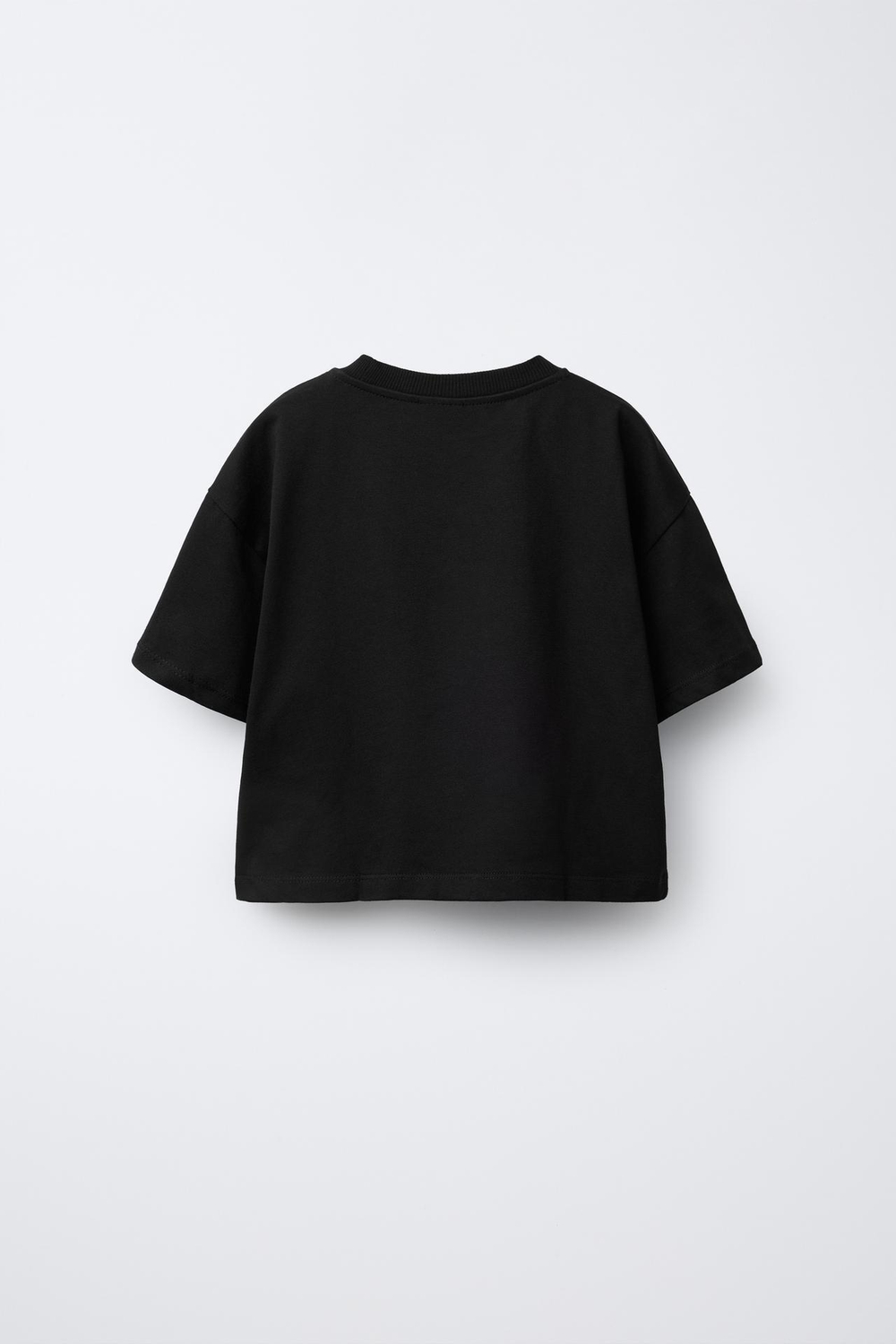 ZARA ФУТБОЛКА С ЦВЕТОЧНЫМ ПРИНТОМ И ИСКУССТВЕННЫМ ЖЕМЧУГОМ, ЧЕРНЫЙ