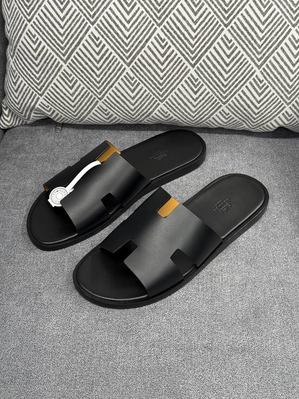 Шлёпанцы Hermes