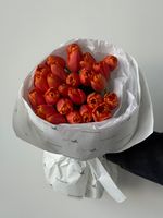 Букет из 25-ти оранжевых тюльпанов