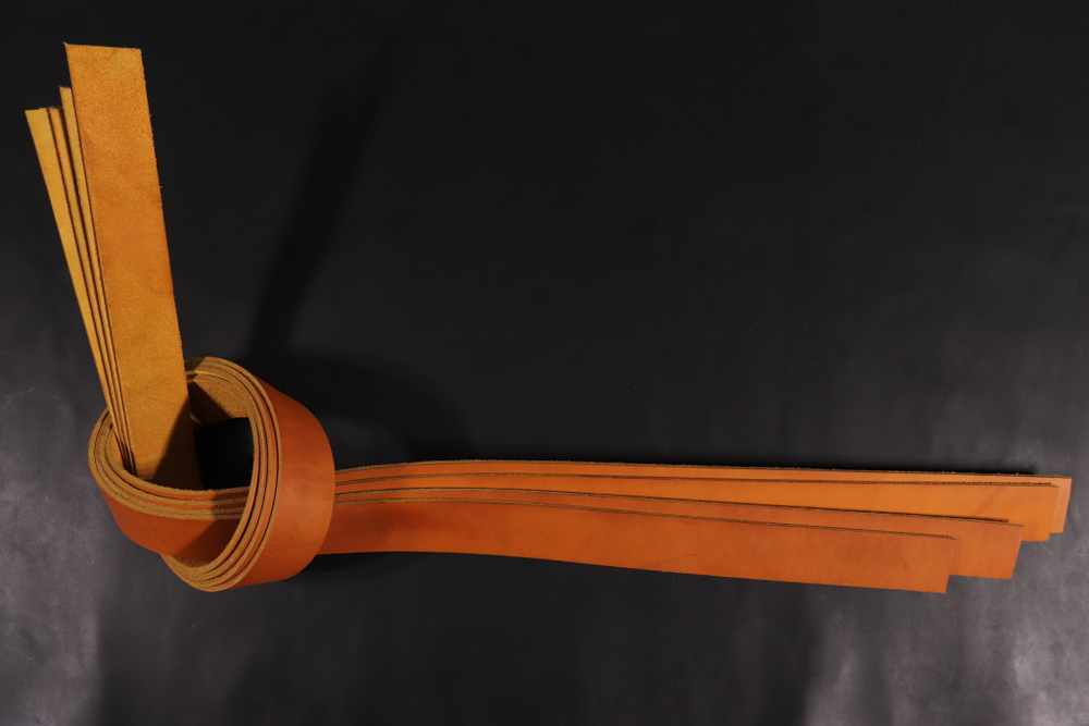 Ременная заготовка рыжая с жировой отделкой гладкая