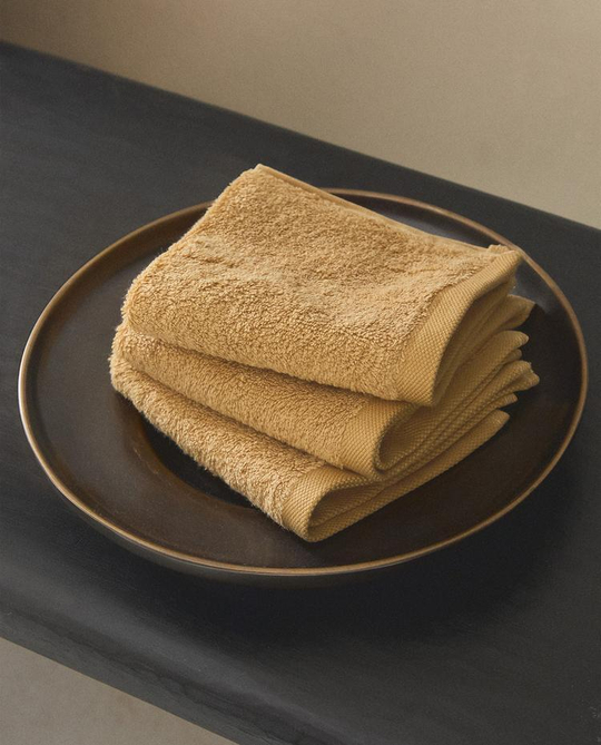 ZARA HOME ПОЛОТЕНЦЕ ИЗ ХЛОПКА ВЫСШЕГО КАЧЕСТВА (НАБОР ИЗ 3 ШТ), ГОРЧИЧНЫЙ