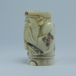 Нэцкэ Дзюродзин с иероглифом счастье