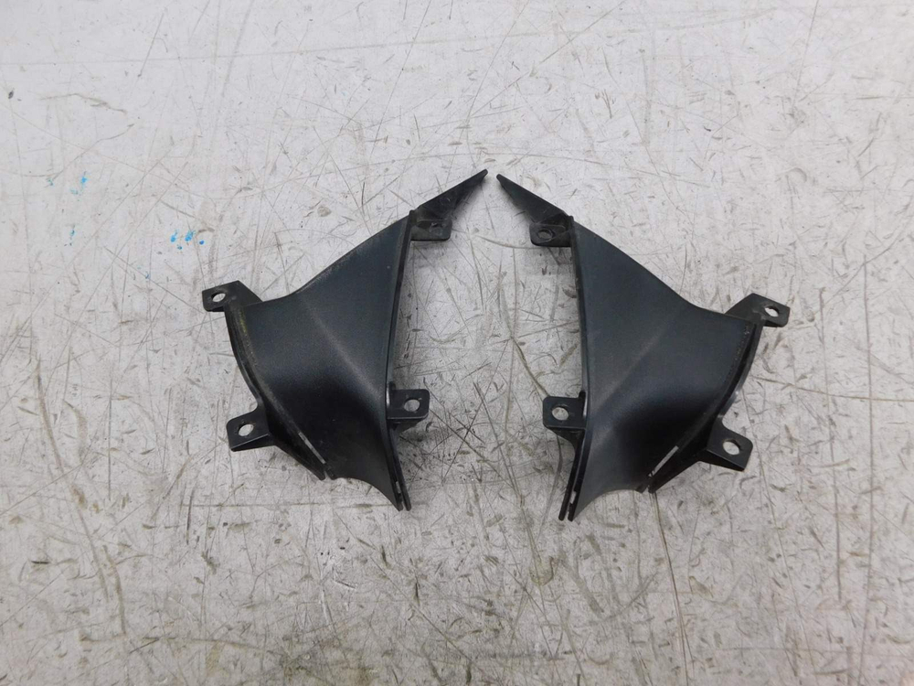 Пластик внутренний левый, правый Honda CBR600RR 06-08 64365/64315-MFL