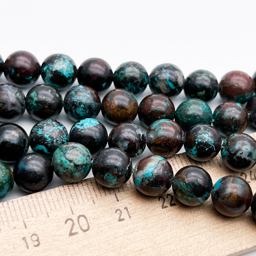 Хризоколла бусины (в породе), размер около 8,4-8,6 мм, цена за 11 шт (1/4 нити)