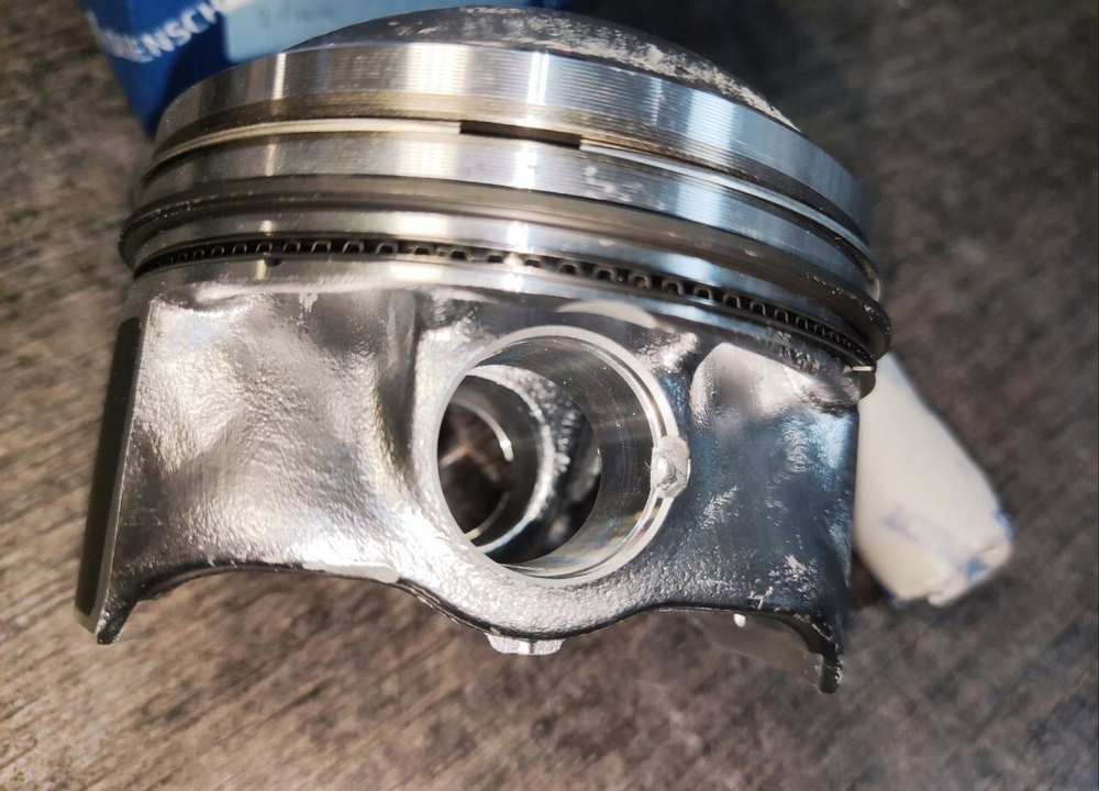 Поршень в сборе GEN 2 1.8T 21 Палец STD