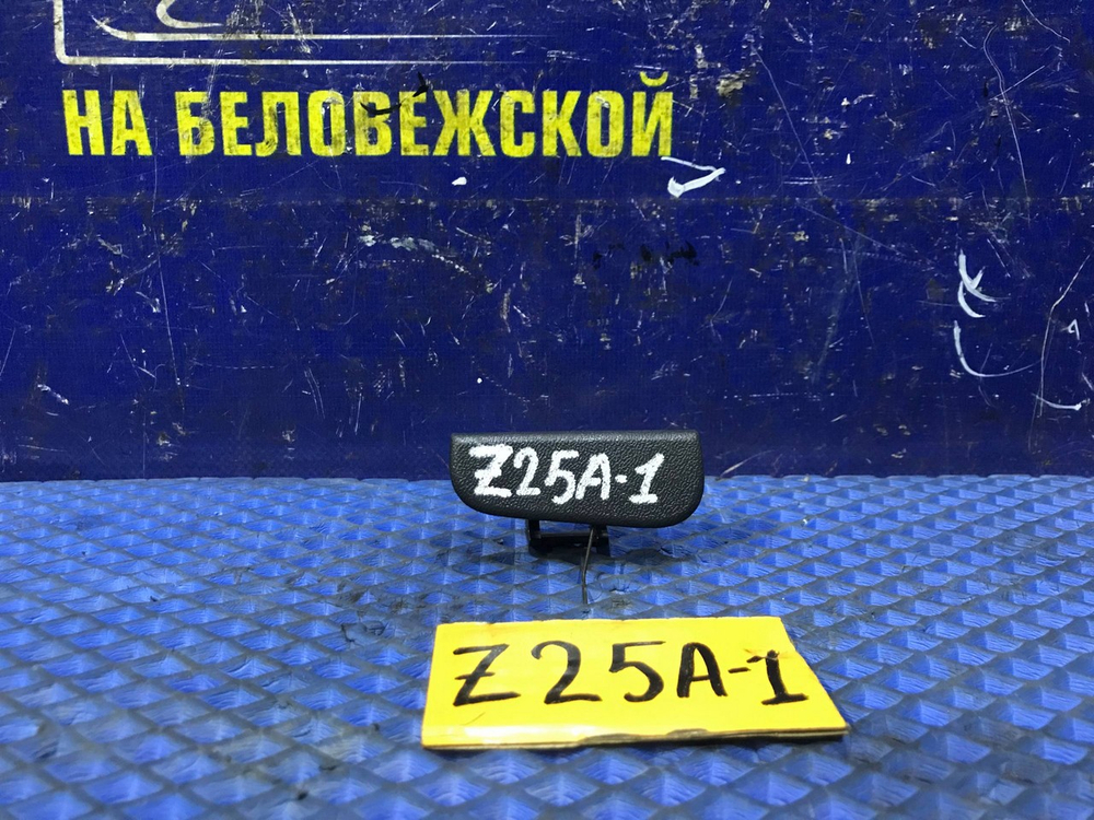 Бардачок пассажирский MITSUBISHI COLT 2003