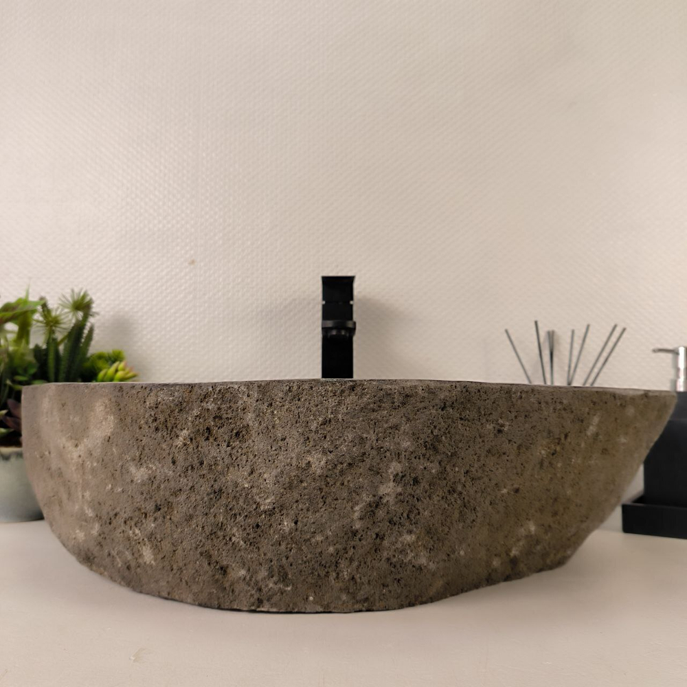 Раковина из речного камня RS-65045 62*43*15 0863