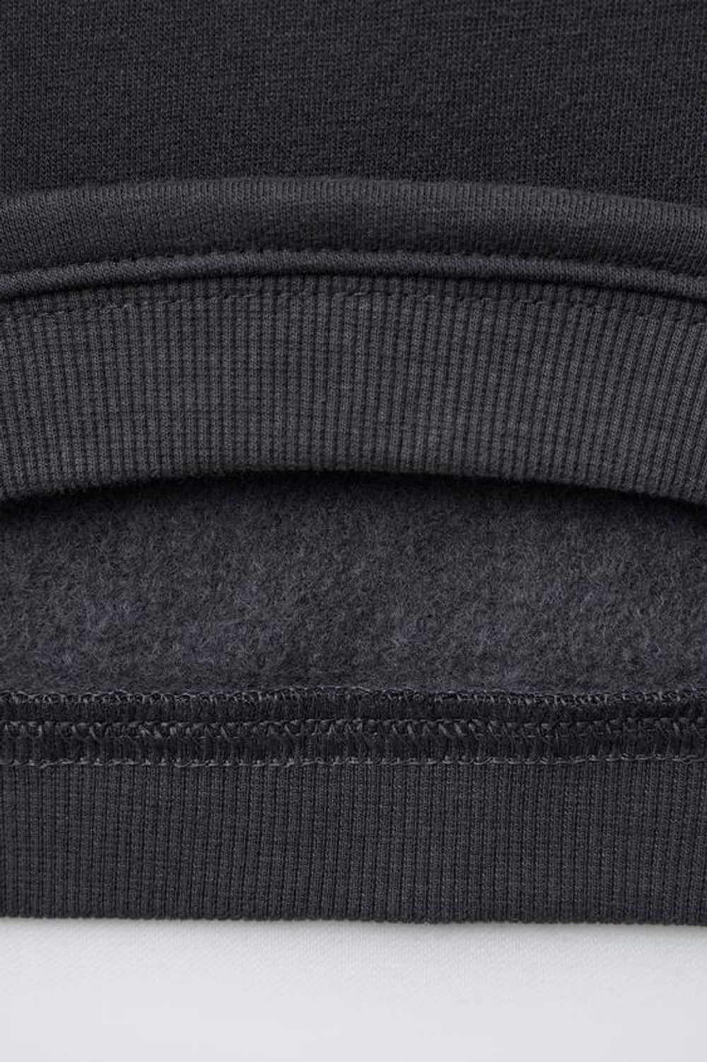 ZARA КОМПЛЕКТ ИЗ ТОЛСТОВКИ И БРЮК-ДЖОГГЕРОВ, ТЕМНЫЙ СВИНЕЦ