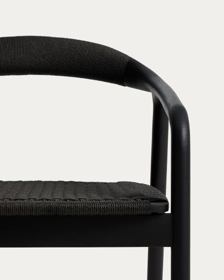 Кресло уличное Derile из дуба и веревки с черной отделкой