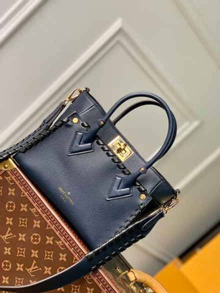 Louis Vuitton On My Side PM