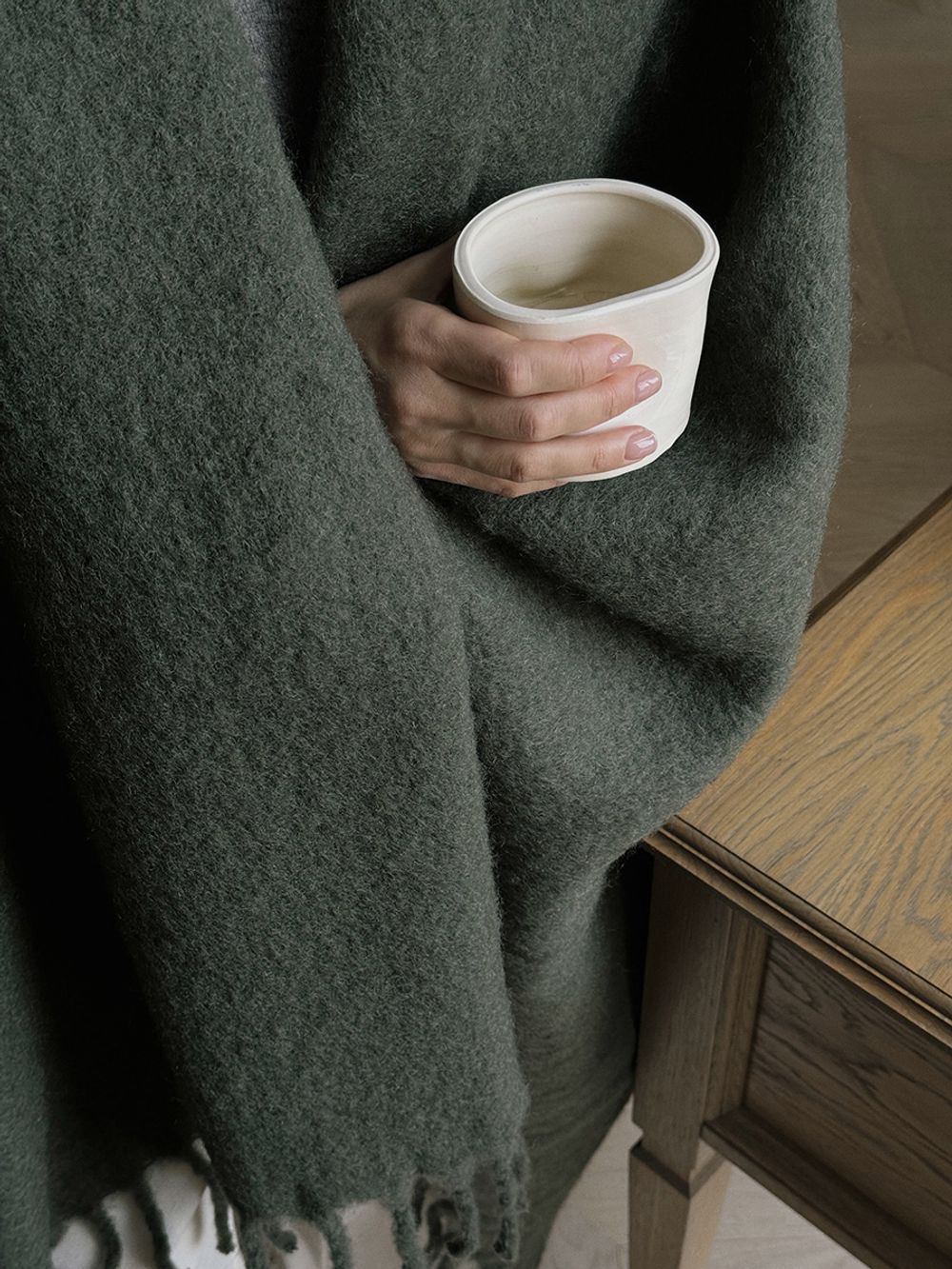 Плед мохеровый хвойно-зеленого цвета из коллекции Essential, 130х180 см