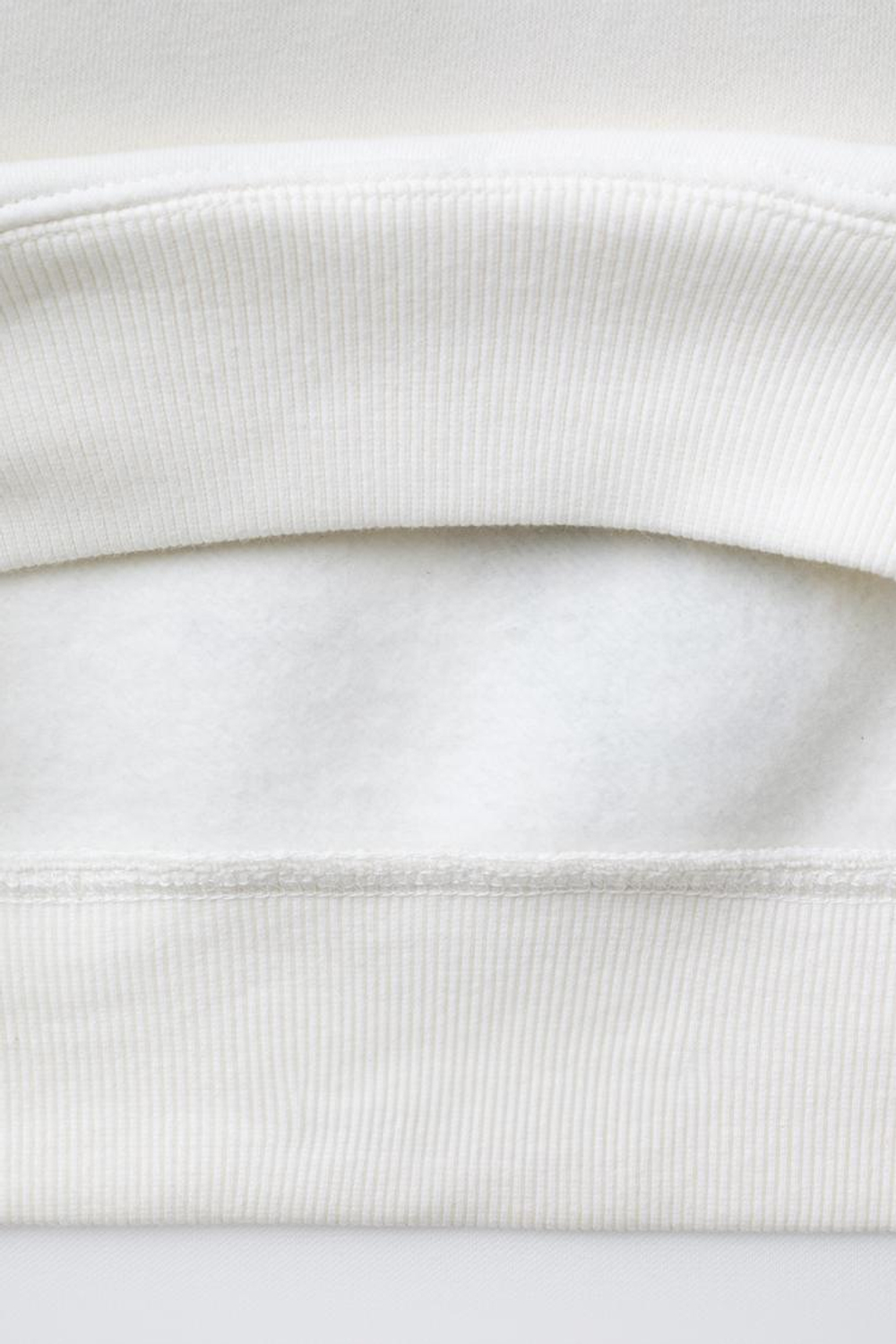 ZARA ХУДИ С ПРИНТОМ, ЭКРЮ