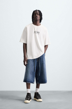 ZARA ФУТБОЛКА С ГРАФИЧЕСКИМ ПРИНТОМ, БЕЛЫЙ