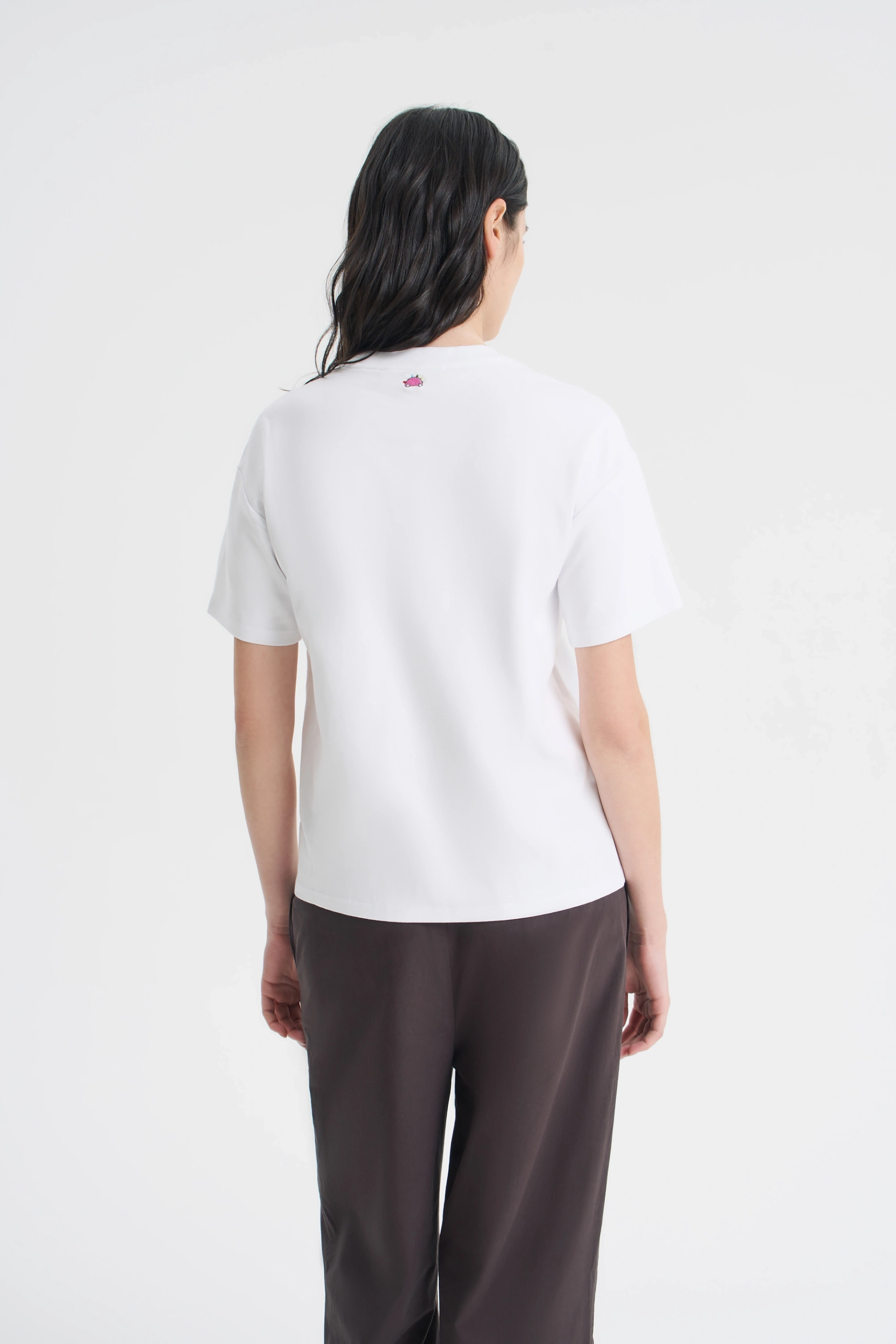 Футболка с вышивкой