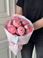 Букет 7шт пионов
