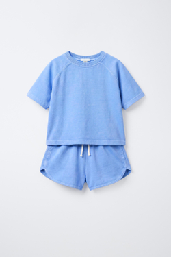 ZARA КОМПЛЕКТ ИЗ ФУТБОЛКИ И ШОРТОВ, СИНИЙ