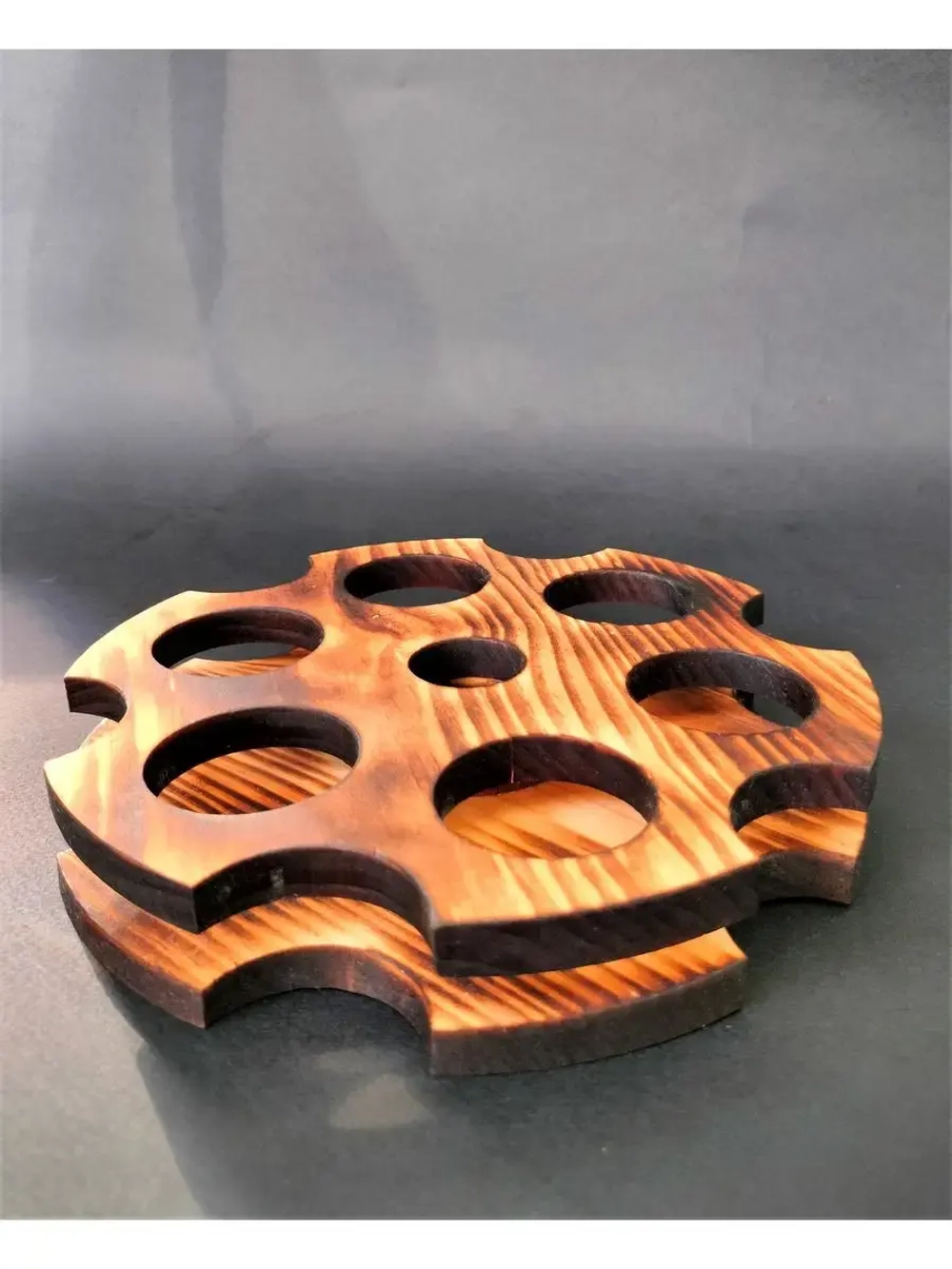 Деревянная шотница из кедра с 6 стопками.