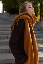Шарф-палантин горчичный