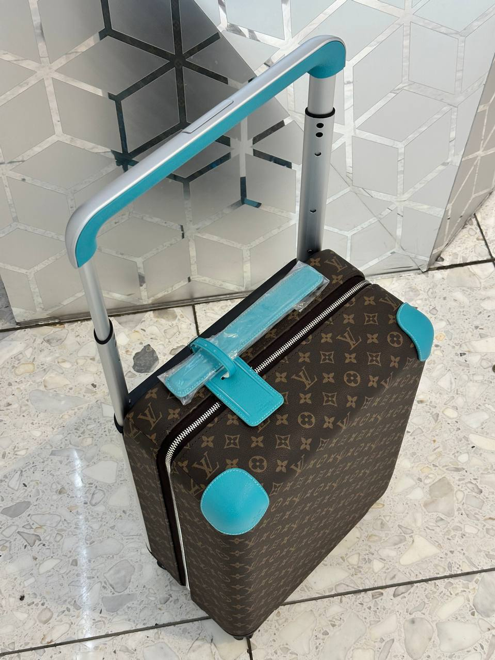 Чемодан Louis Vuitton