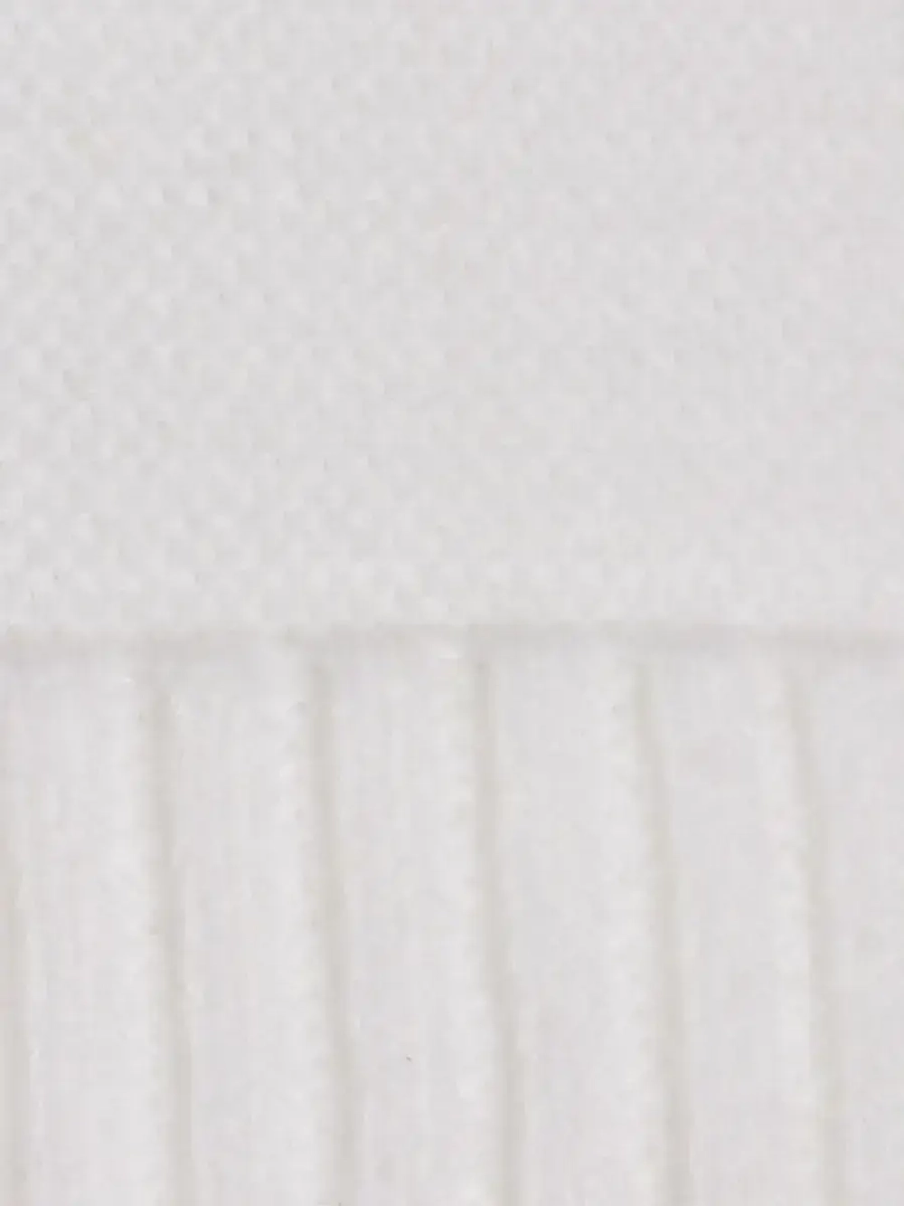 Шапка и снуд вязаная демисезонная для детей