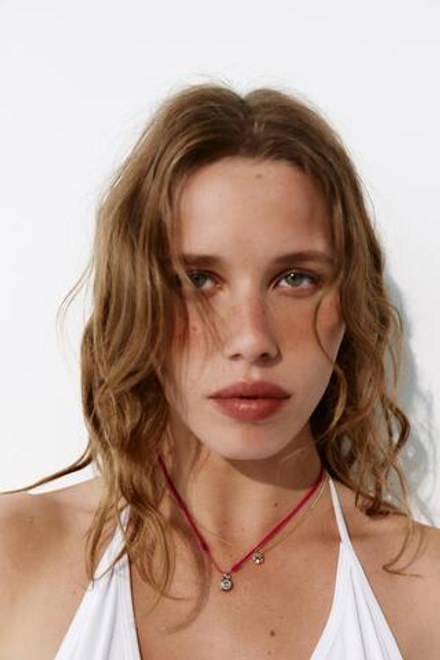 ZARA НАБОР ИЗ 2 ОЖЕРЕЛИЙ СО СТРАЗАМИ, ЦВЕТ ФУКСИИ