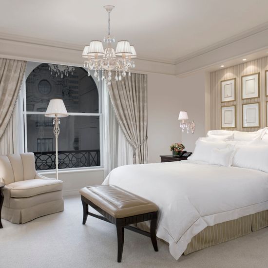 10054/5 / подвесной светильник /   белый с золотом/прозрачный хрусталь Strotskis