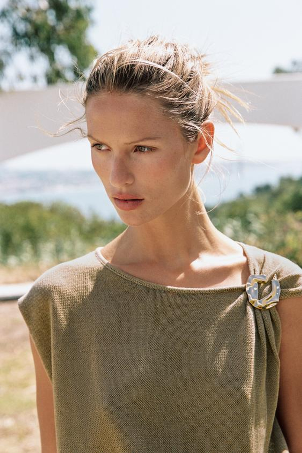 ZARA ТРИКОТАЖНЫЙ ТОП С ДЕКОРОМ, ТЕМНЫЙ БЕЖЕВО-КОРИЧНЕВЫЙ