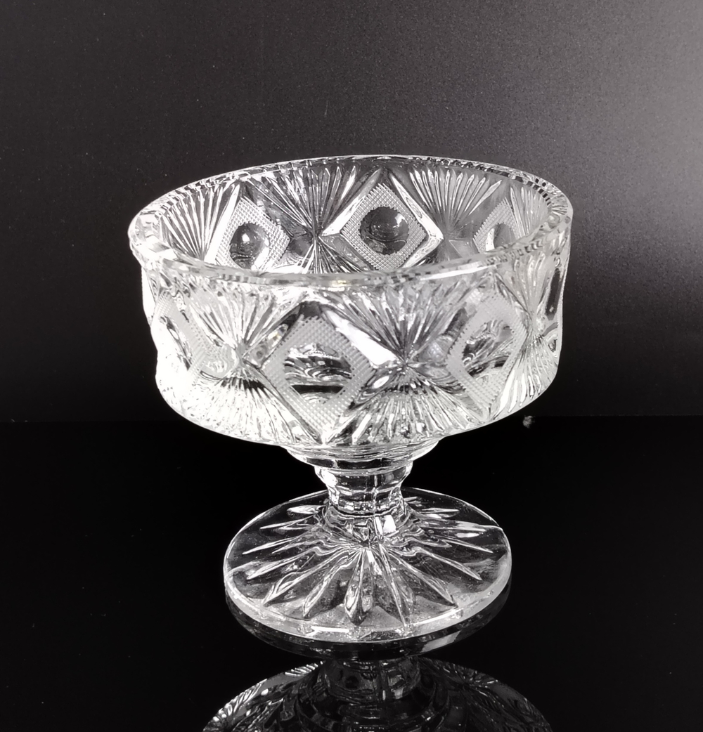 Ваза конфетница на ножке хрустальная алмазная грань, СССР, 1970-1990 гг