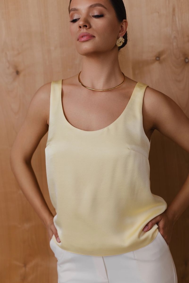 Майка из шелка лимонная